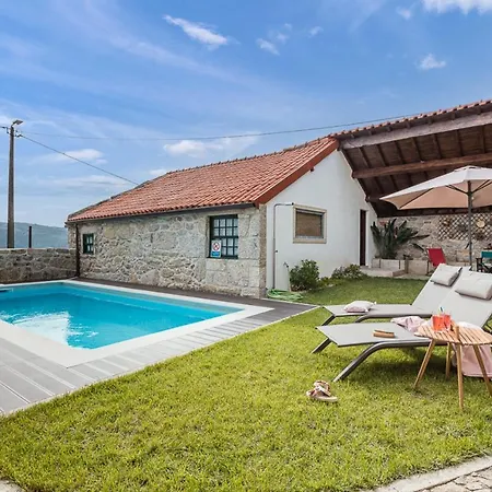 Casa Da Torre - Natureza, Cultura E Aventura No Norte De Portugal Semesterbostad *